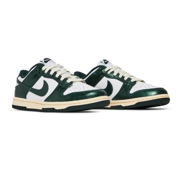 Size 13 Women's /Size 11.5 Men's Nike Dunk Low Vintage Green 2022 (DQ8580-100) - Picture 1 of 5